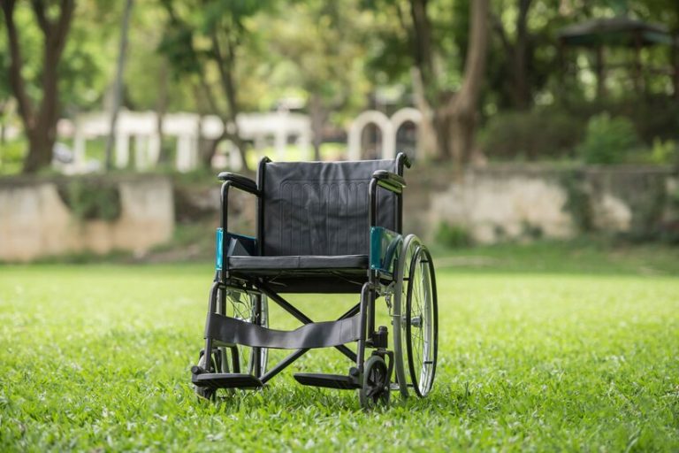 Read more about the article 輪椅的重要性：在日常生活中實現自由與獨立性的關鍵工具